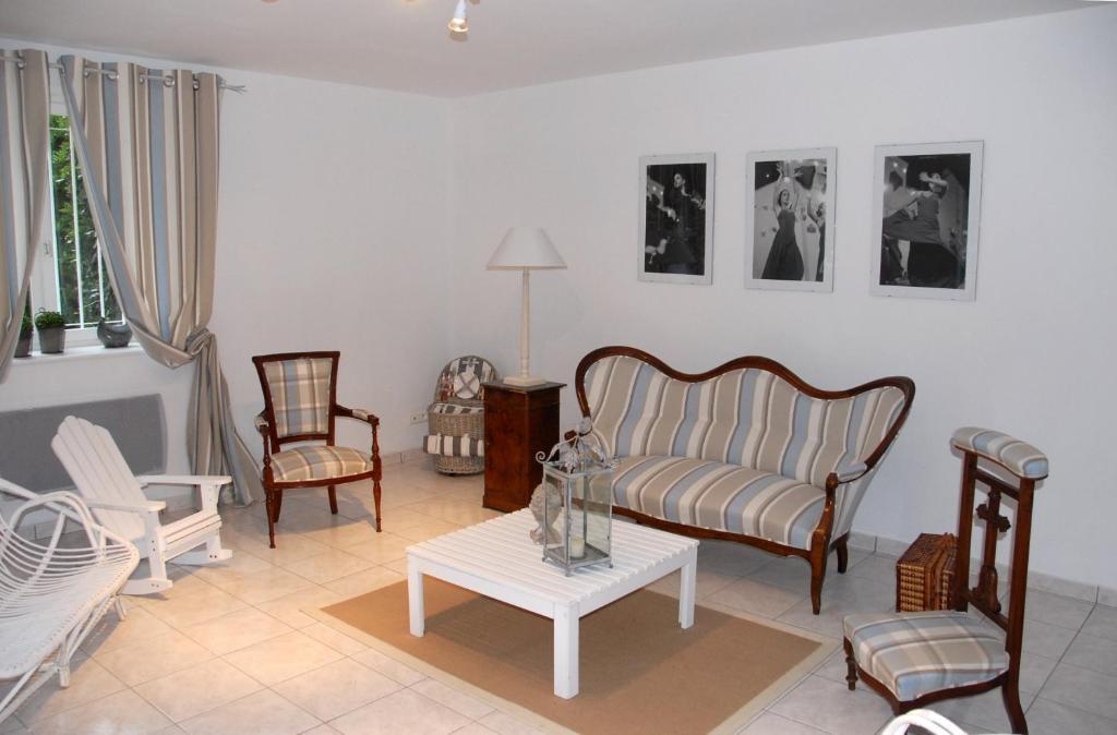 Chateau De La Flechere Bed & Breakfast Blacé Oda fotoğraf