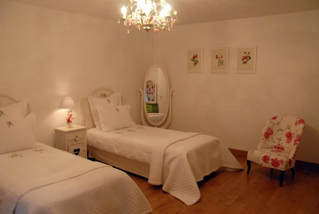Chateau De La Flechere Bed & Breakfast Blacé Oda fotoğraf